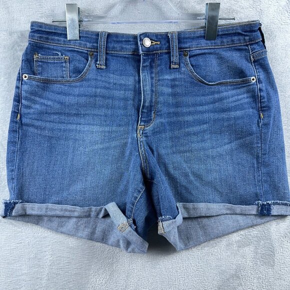 Universal Thread Womens Mid Rise Jeans Shorts Roll Tab Medium Wash Blue SZ 12/31 - Picture 1 of 8